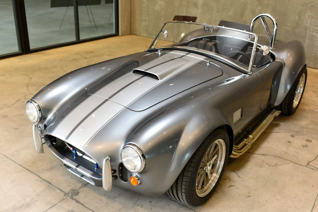 Shelby Cobra Replica - Image 6 of 31