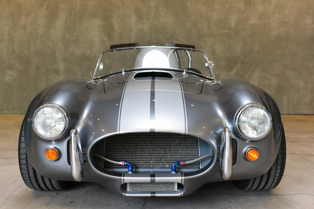 Shelby Cobra Replica - Image 9 of 31