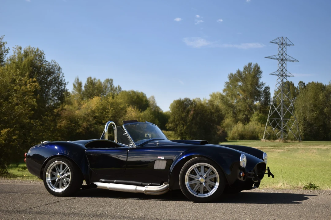 Shelby Cobra Replica - Image 25 of 31