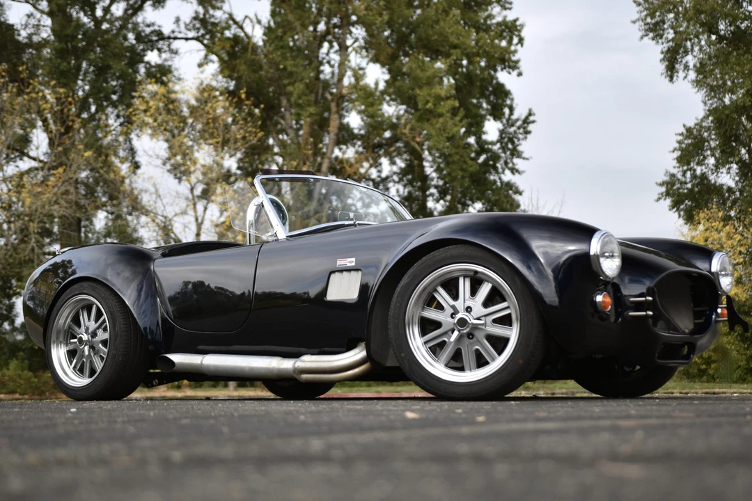 Shelby Cobra Replica - Image 28 of 31