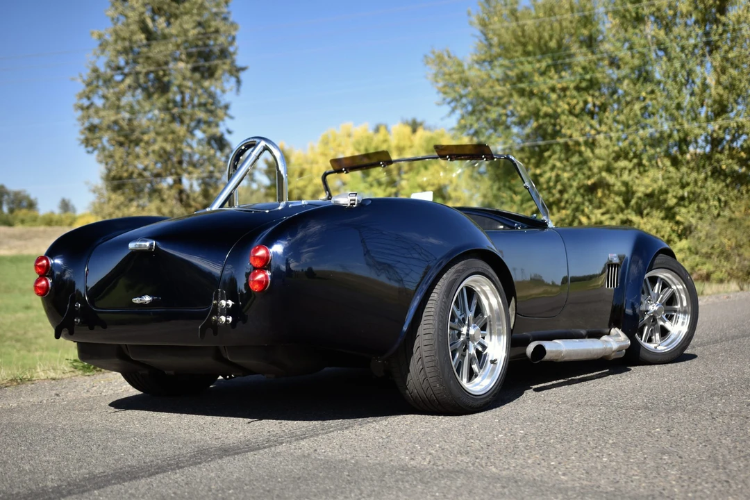 Shelby Cobra Replica - Image 19 of 31