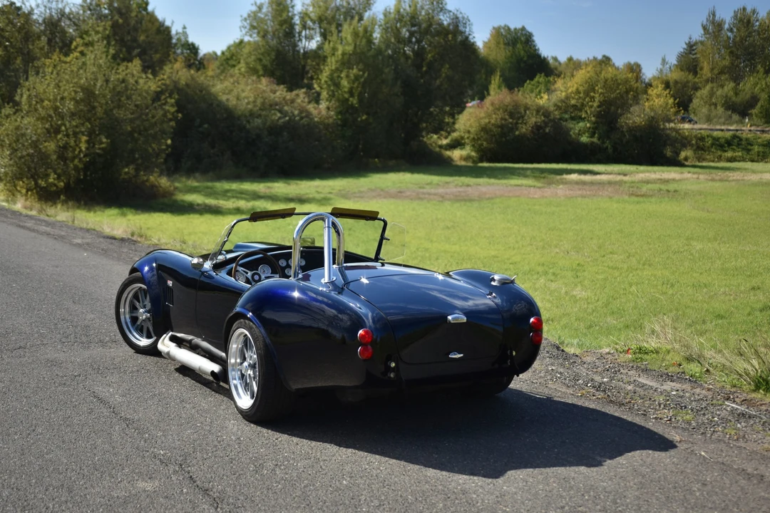 Shelby Cobra Replica - Image 15 of 31