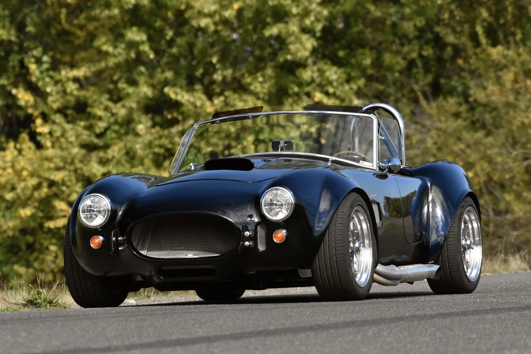 Shelby Cobra Replica - Image 7 of 31