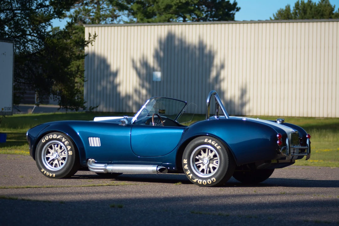Shelby Cobra Replica - Image 16 of 31