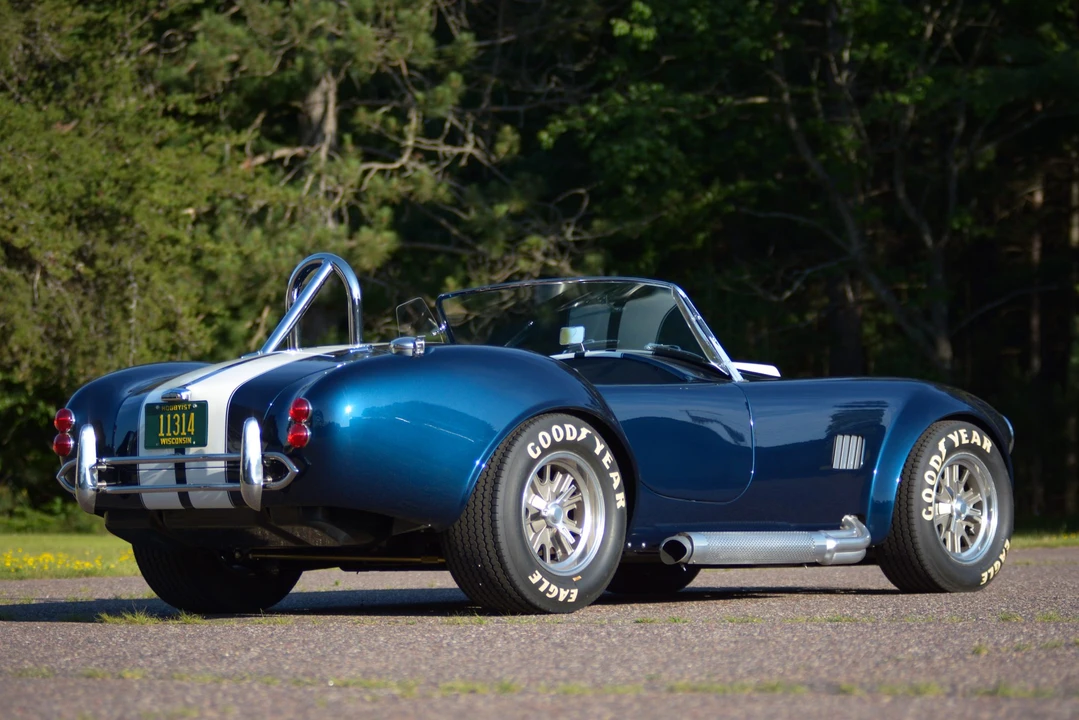 Shelby Cobra Replica - Image 12 of 31