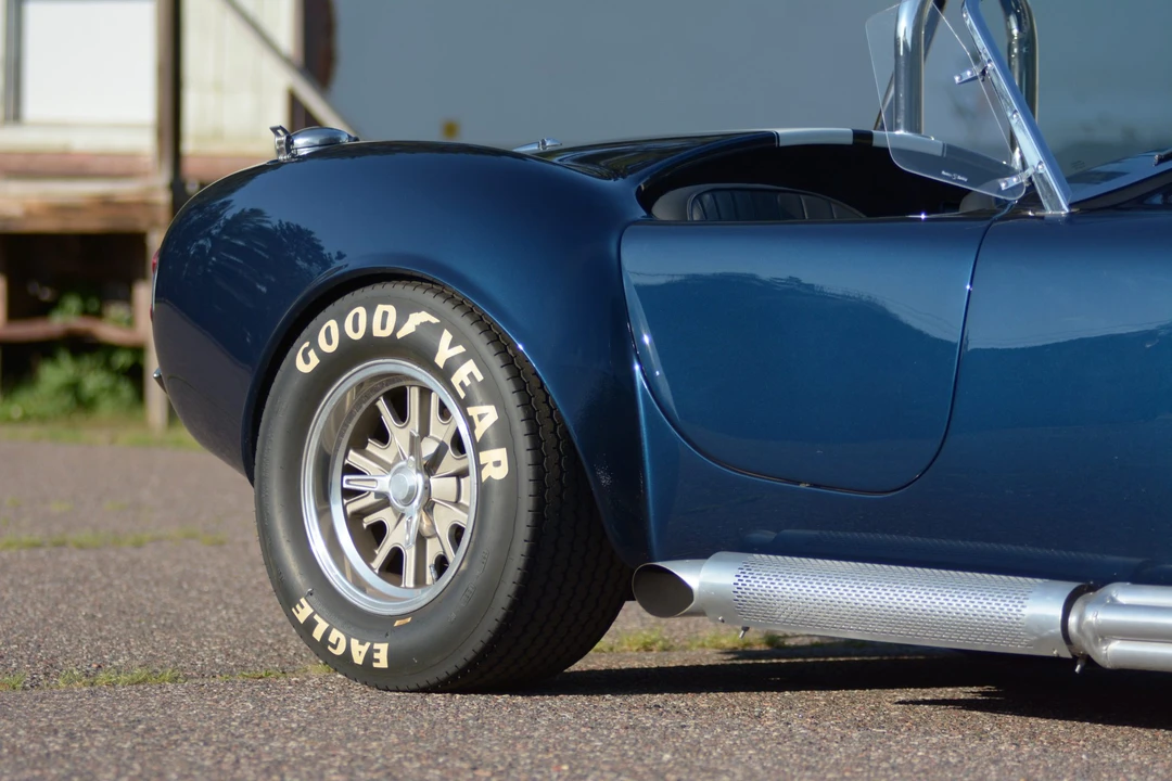 Shelby Cobra Replica - Image 26 of 31