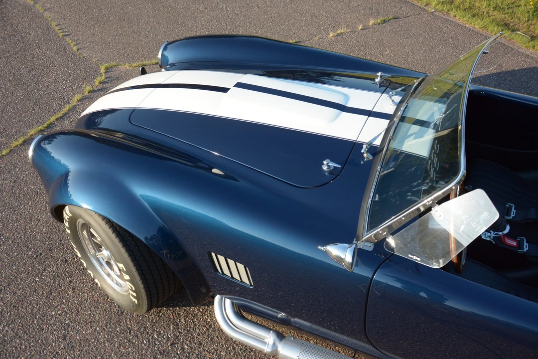 Shelby Cobra Replica - Image 17 of 31