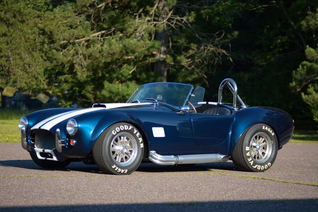 Shelby Cobra Replica - Image 2 of 31