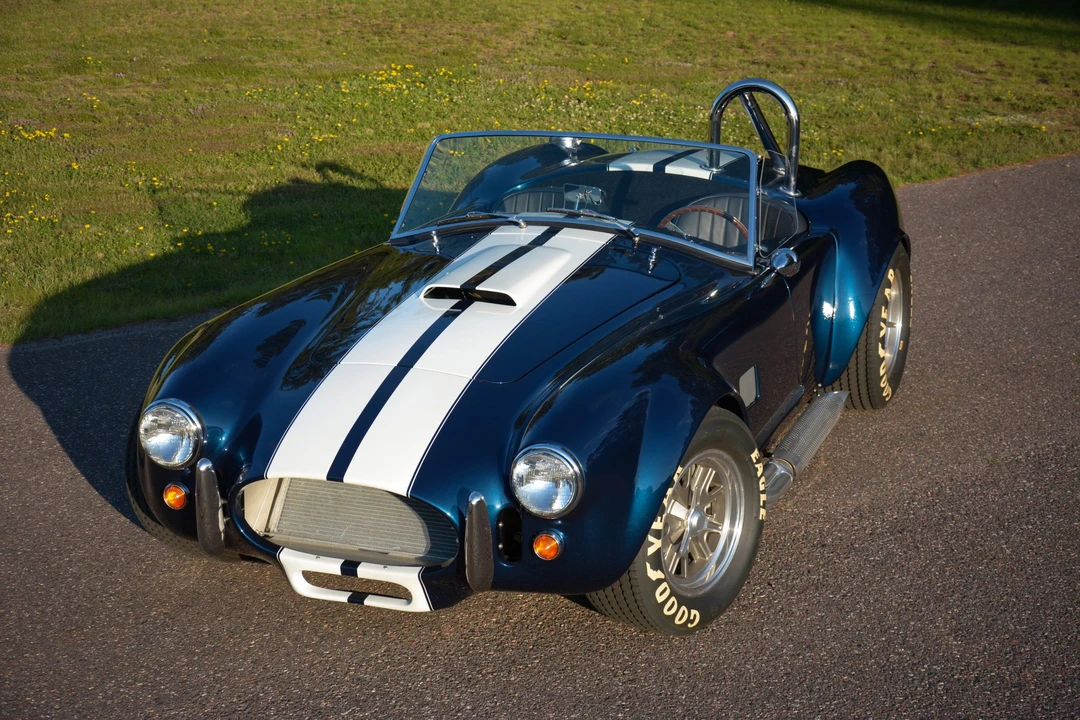 Shelby Cobra Replica - Image 7 of 31
