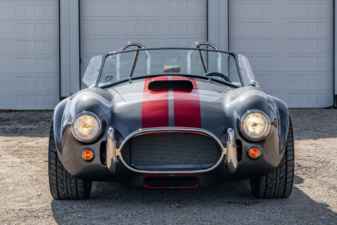 Shelby Cobra Replica - Image 2 of 31