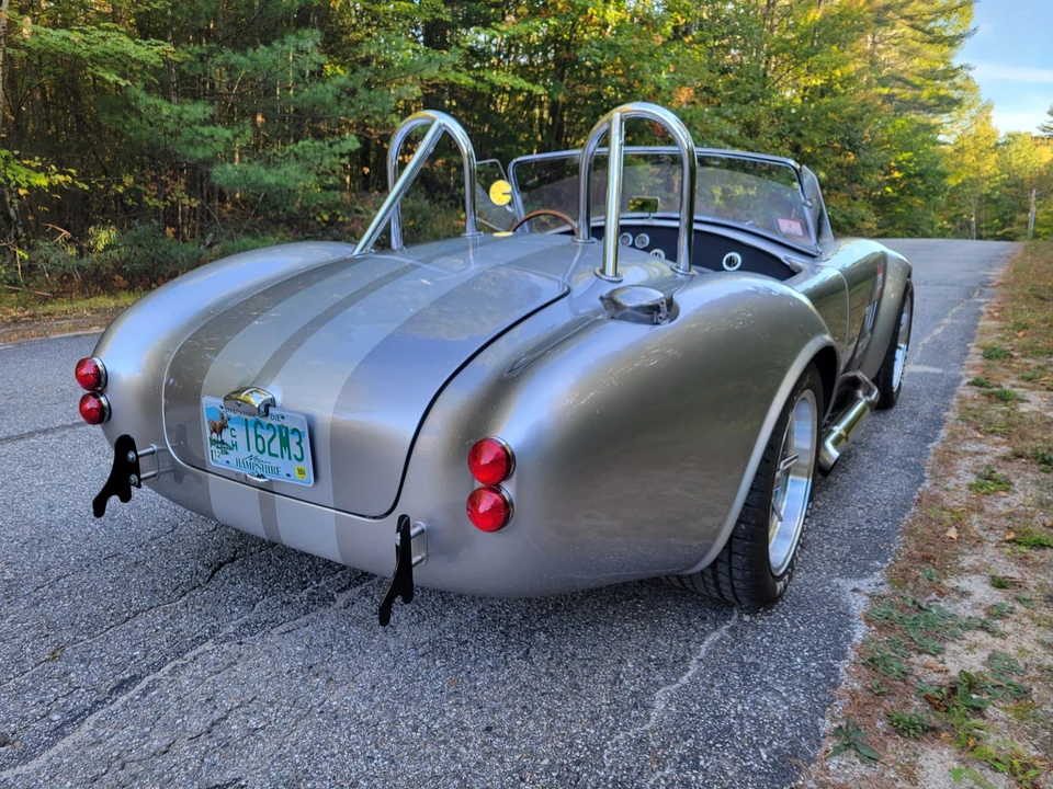 Shelby Cobra Replica - Image 16 of 31