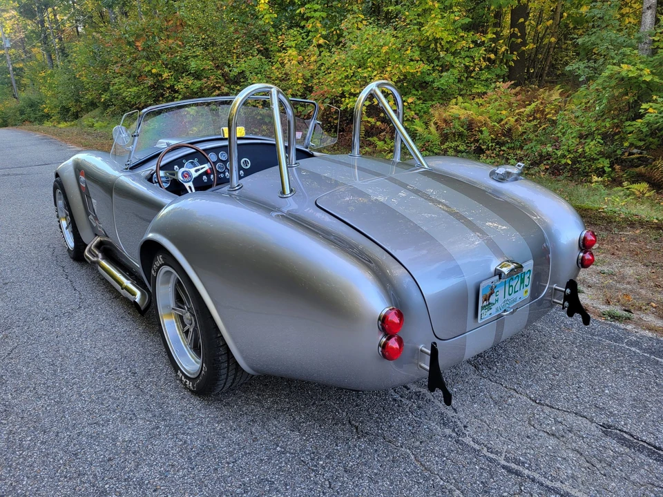 Shelby Cobra Replica - Image 12 of 31