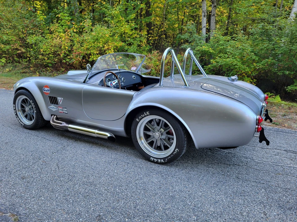 Shelby Cobra Replica - Image 9 of 31