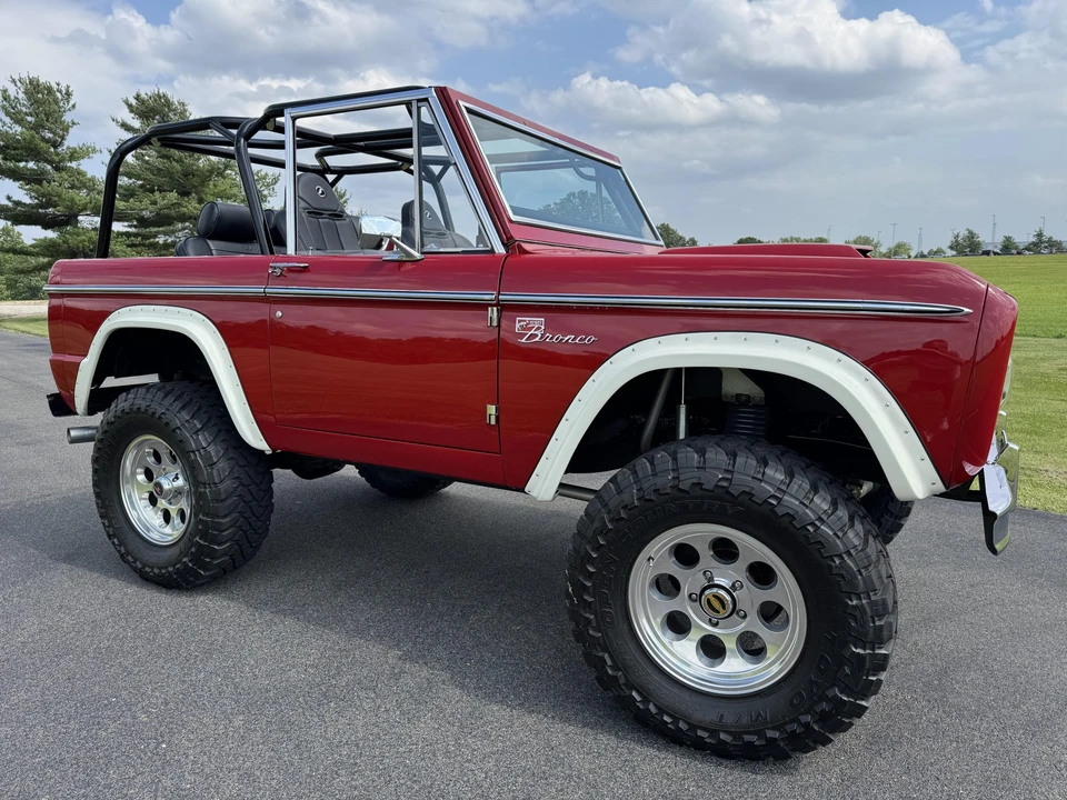 Ford Bronco 1st Gen - Image 19 of 31