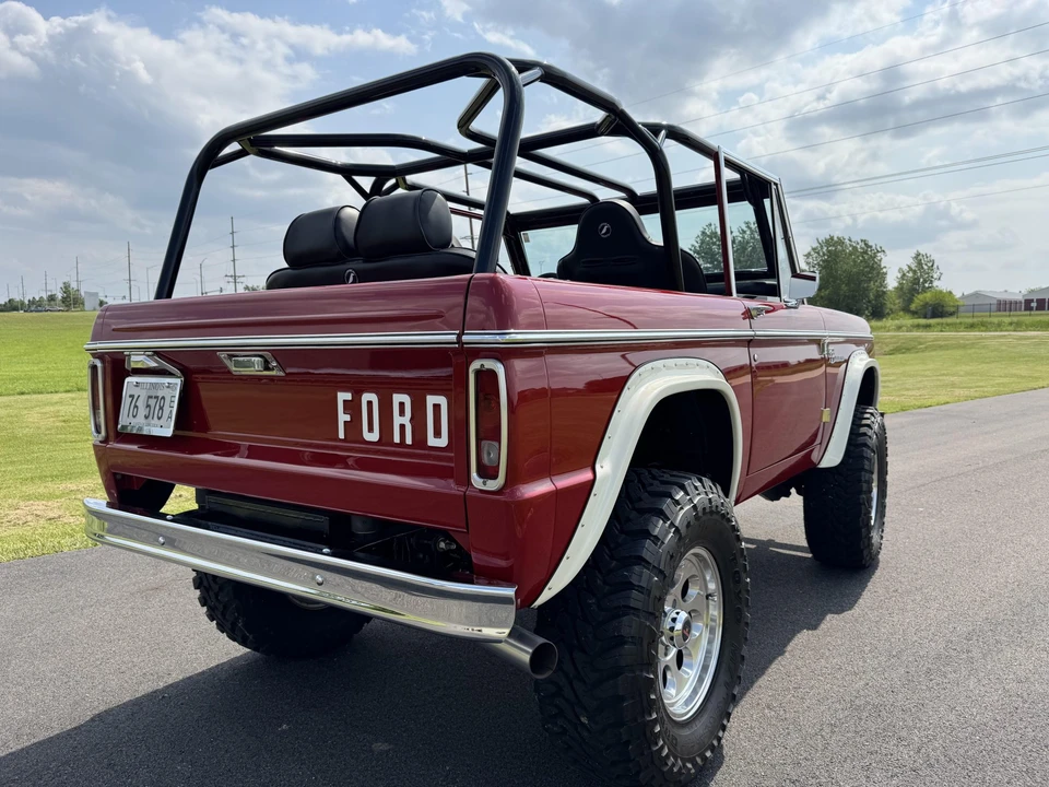 Ford Bronco 1st Gen - Image 14 of 31