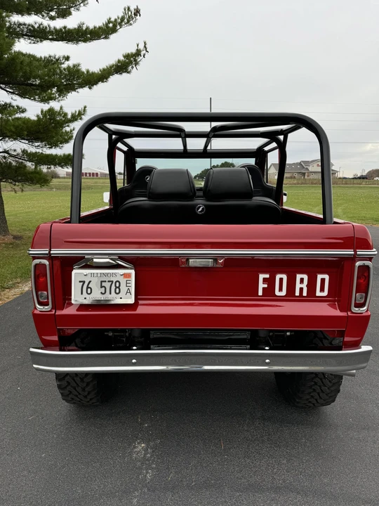 Ford Bronco 1st Gen - Image 10 of 31