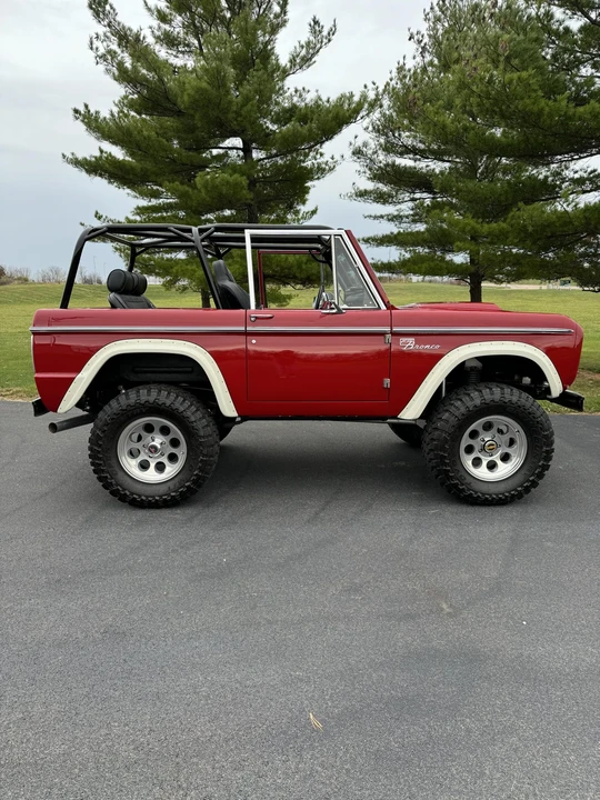 Ford Bronco 1st Gen - Image 17 of 31