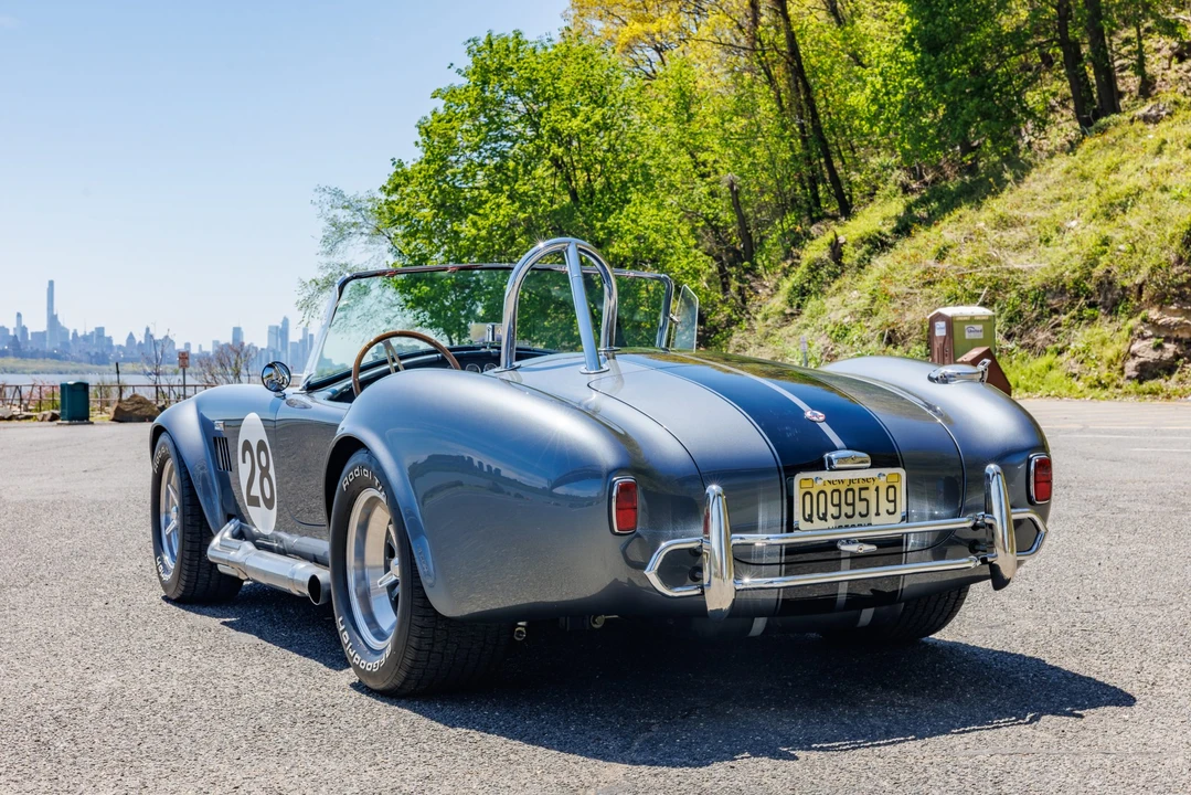 Shelby Cobra Replica - Image 16 of 31