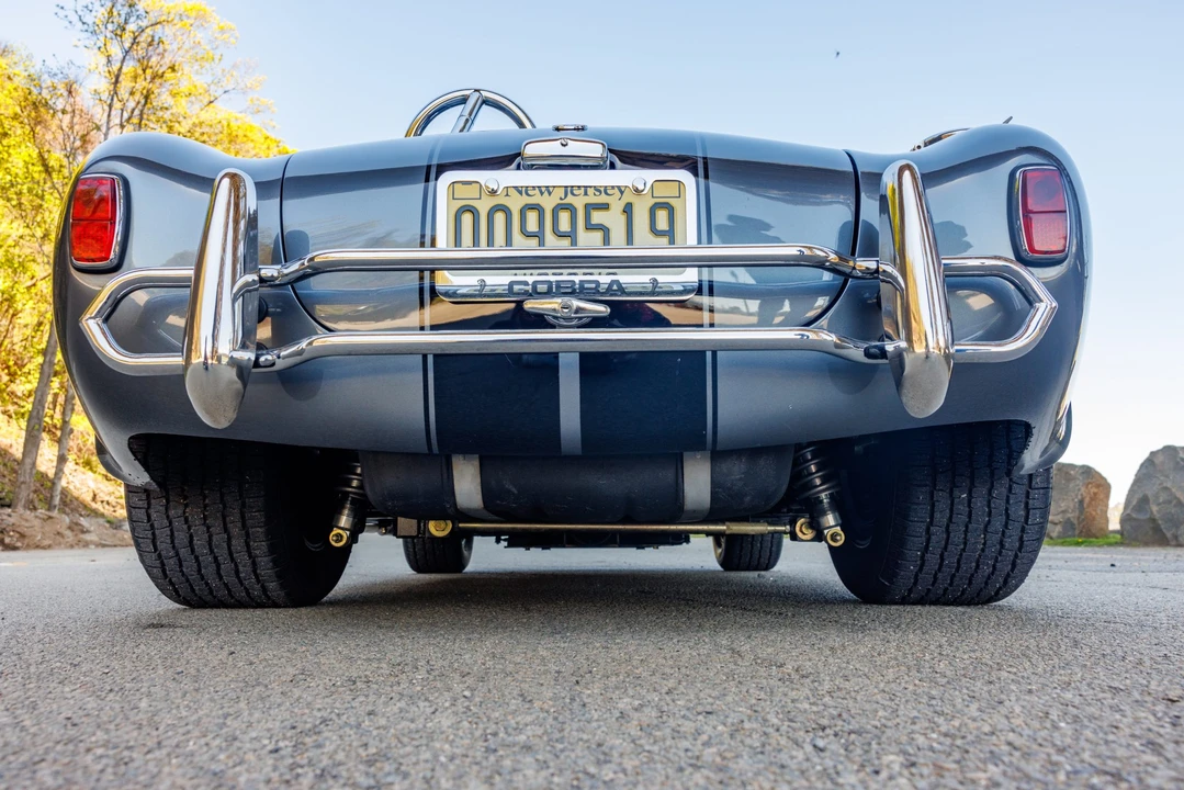 Shelby Cobra Replica - Image 13 of 31