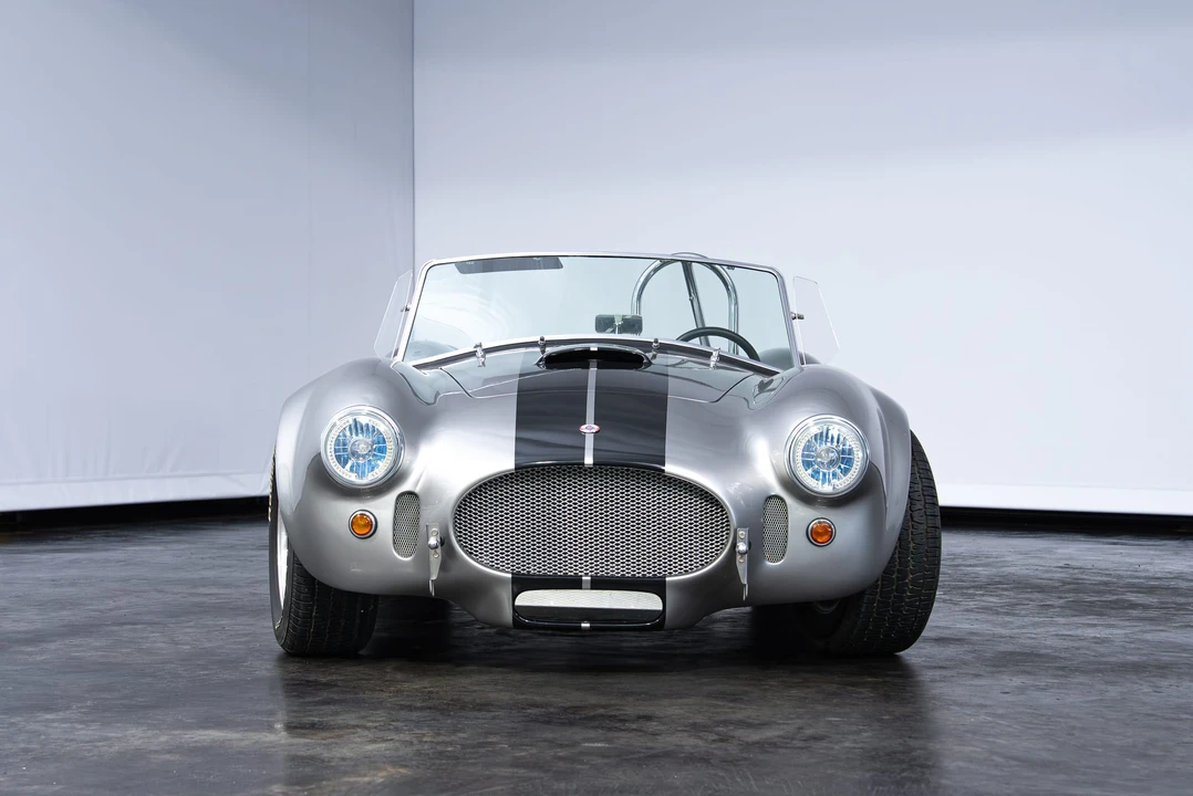 Shelby Cobra Replica - Image 5 of 31