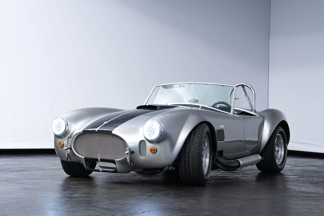 Shelby Cobra Replica - Image 4 of 31
