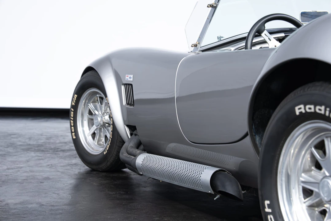 Shelby Cobra Replica - Image 11 of 31
