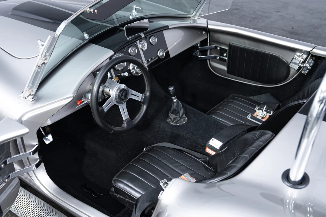 Shelby Cobra Replica - Image 29 of 31