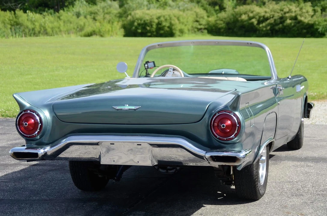 Ford Thunderbird 1st Gen - Image 8 of 31
