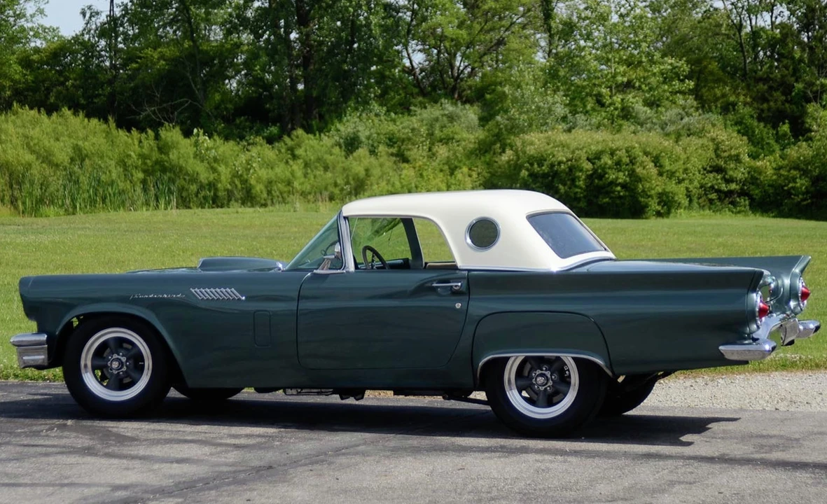 Ford Thunderbird 1st Gen - Image 31 of 31