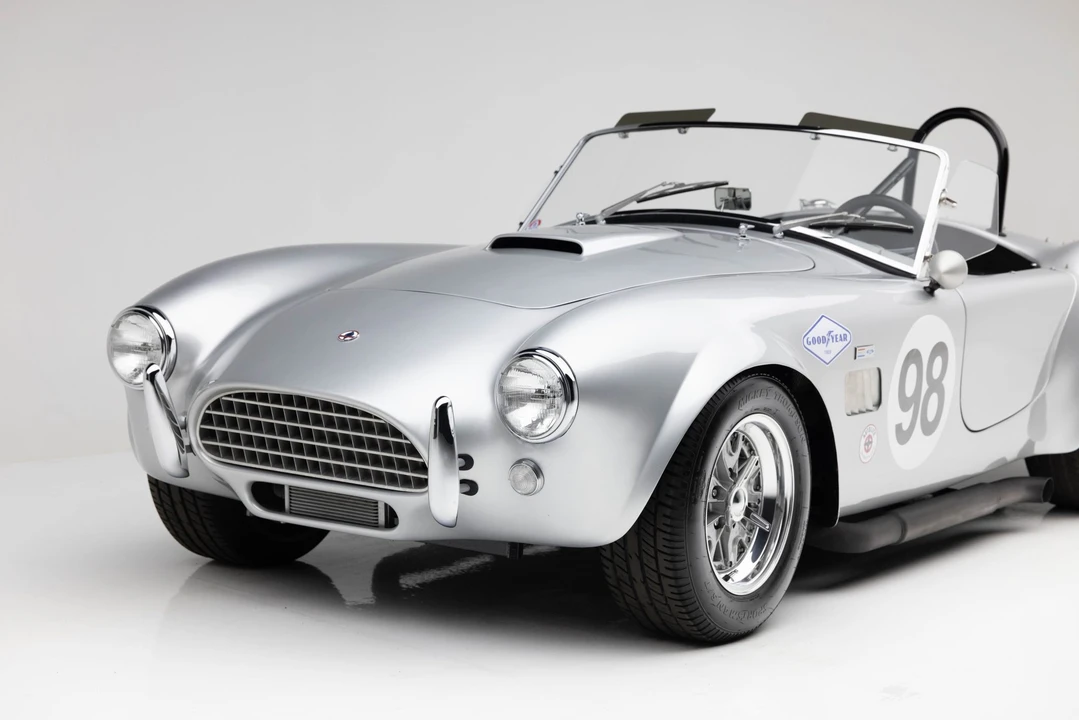 Shelby Cobra Replica - Image 27 of 31