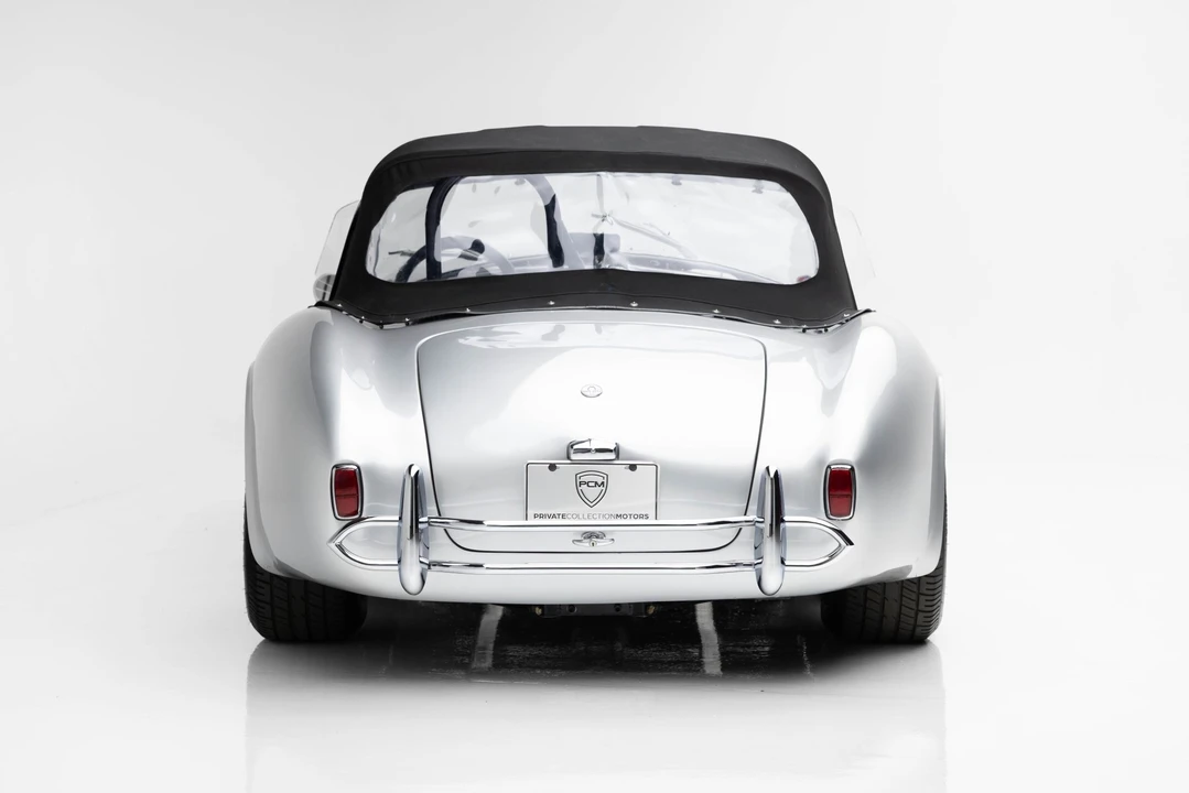 Shelby Cobra Replica - Image 17 of 31