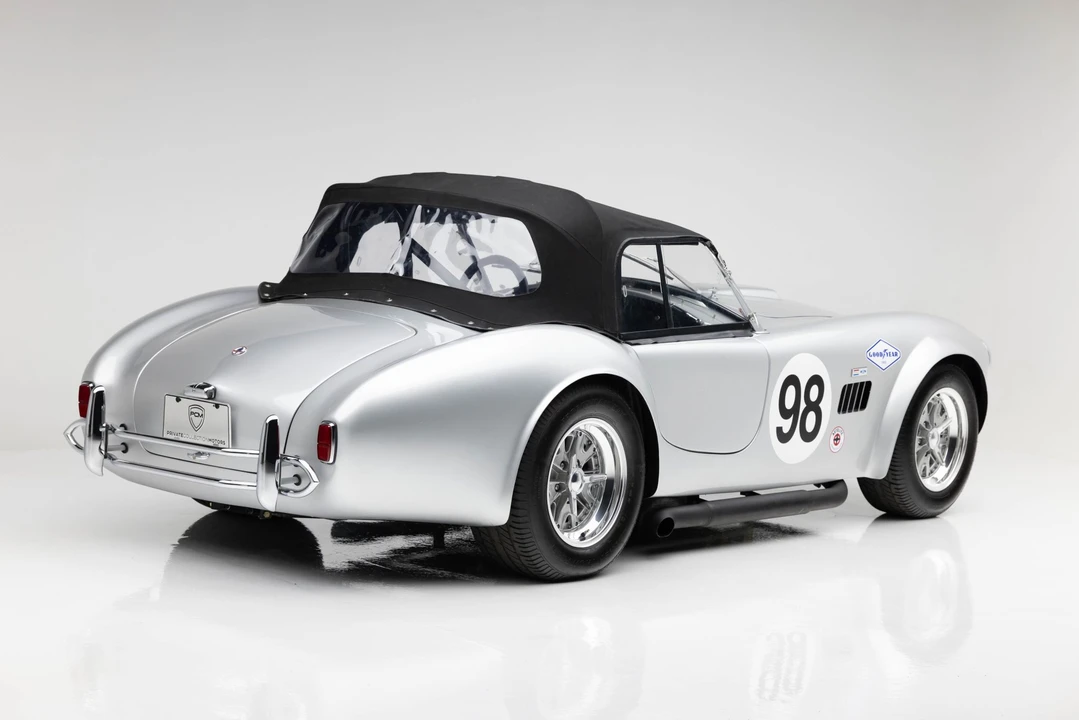 Shelby Cobra Replica - Image 16 of 31