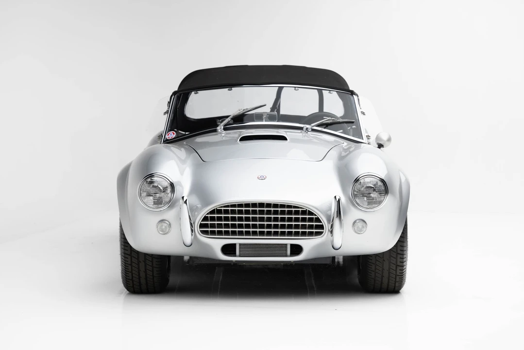 Shelby Cobra Replica - Image 13 of 31