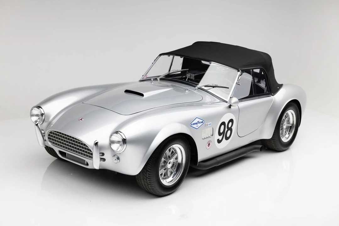 Shelby Cobra Replica - Image 11 of 31