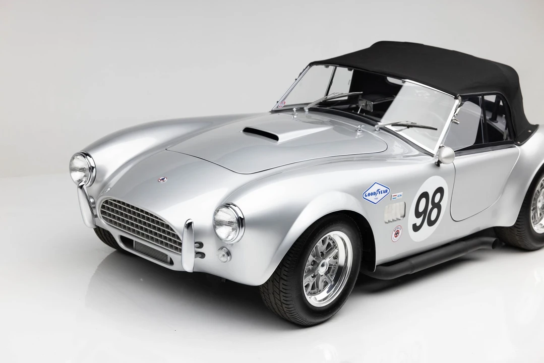 Shelby Cobra Replica - Image 28 of 31