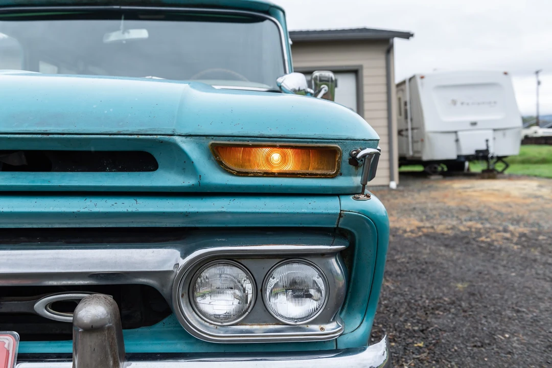 1965 GMC Suburban 5th Gen - Image 15 of 31