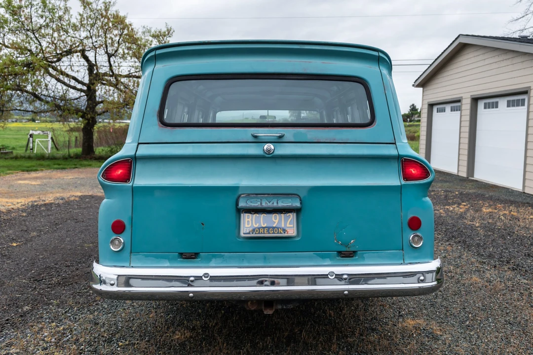 1965 GMC Suburban 5th Gen - Image 9 of 31