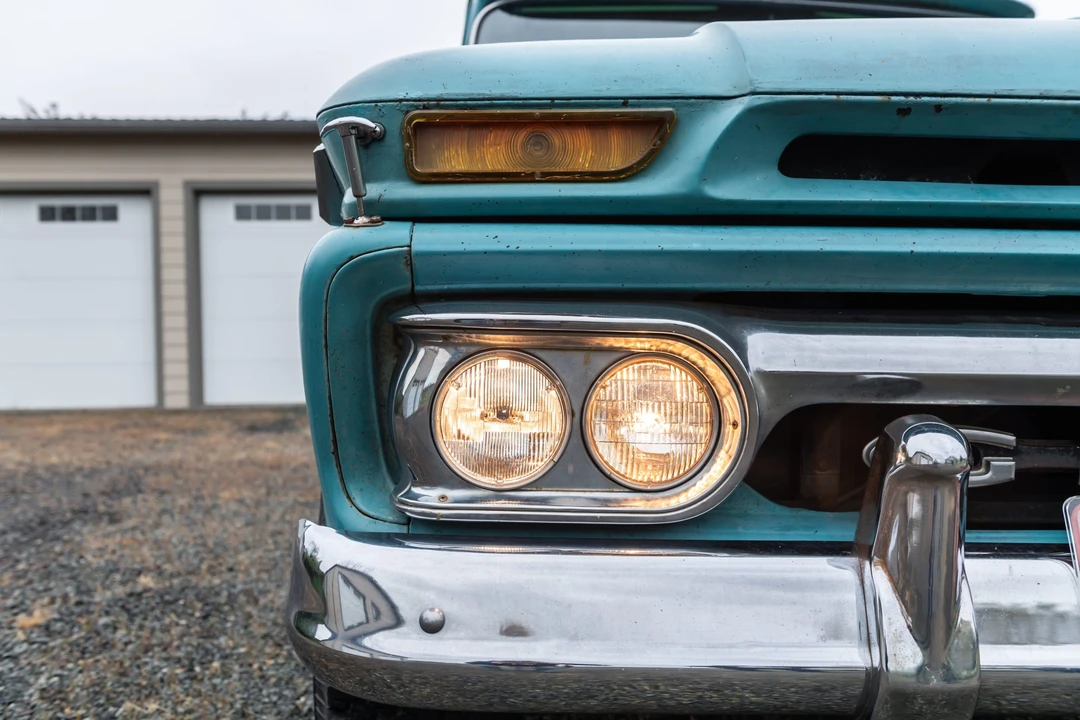 1965 GMC Suburban 5th Gen - Image 19 of 31
