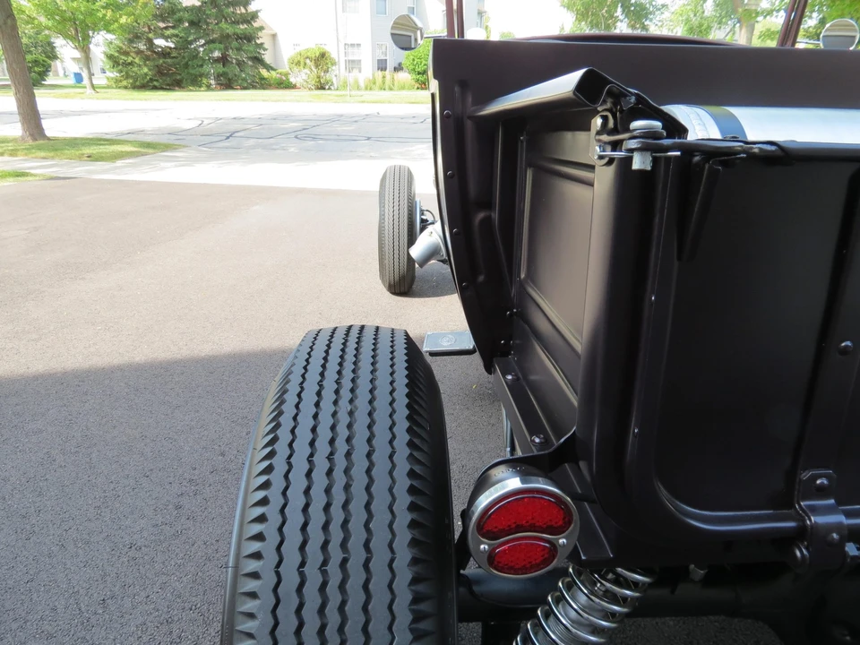 Ford Hot Rod - Image 25 of 31