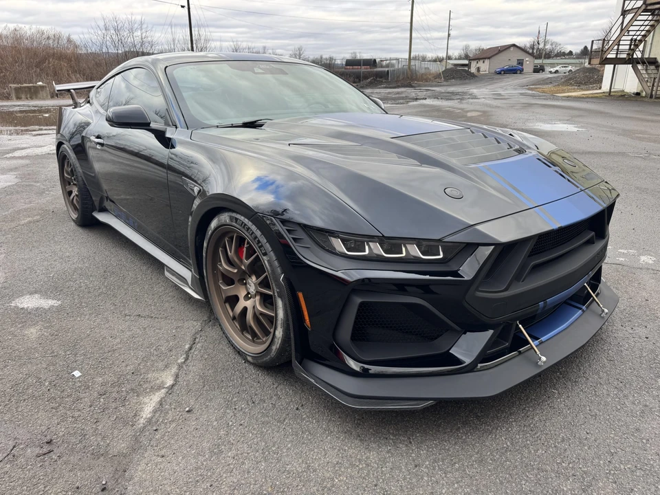 2025 Ford Shelby Mustang - Image 23 of 31