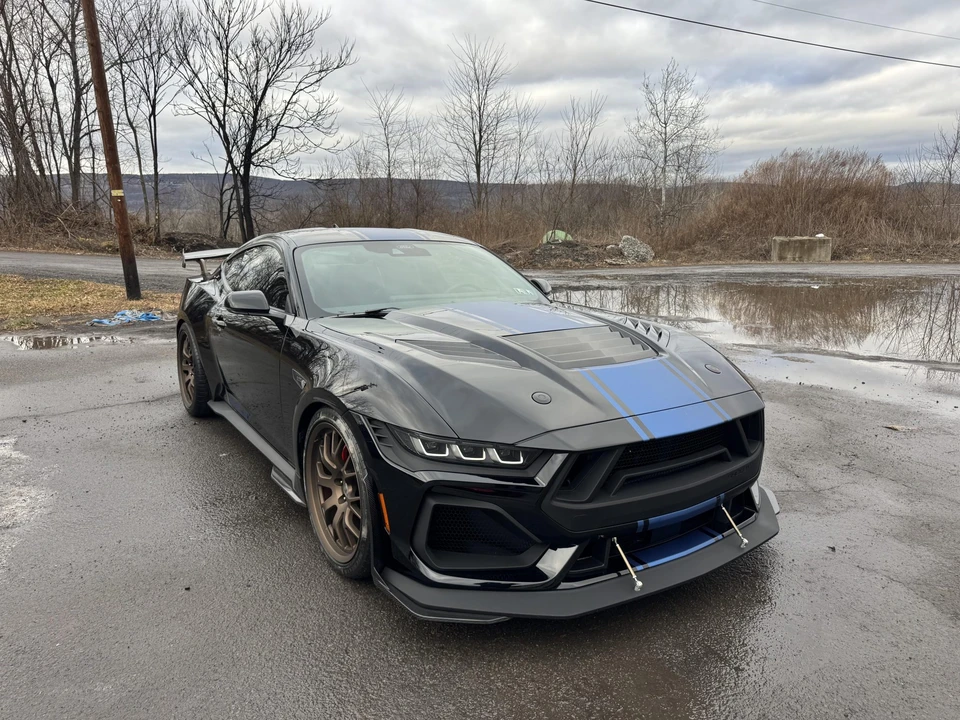 2025 Ford Shelby Mustang - Image 22 of 31