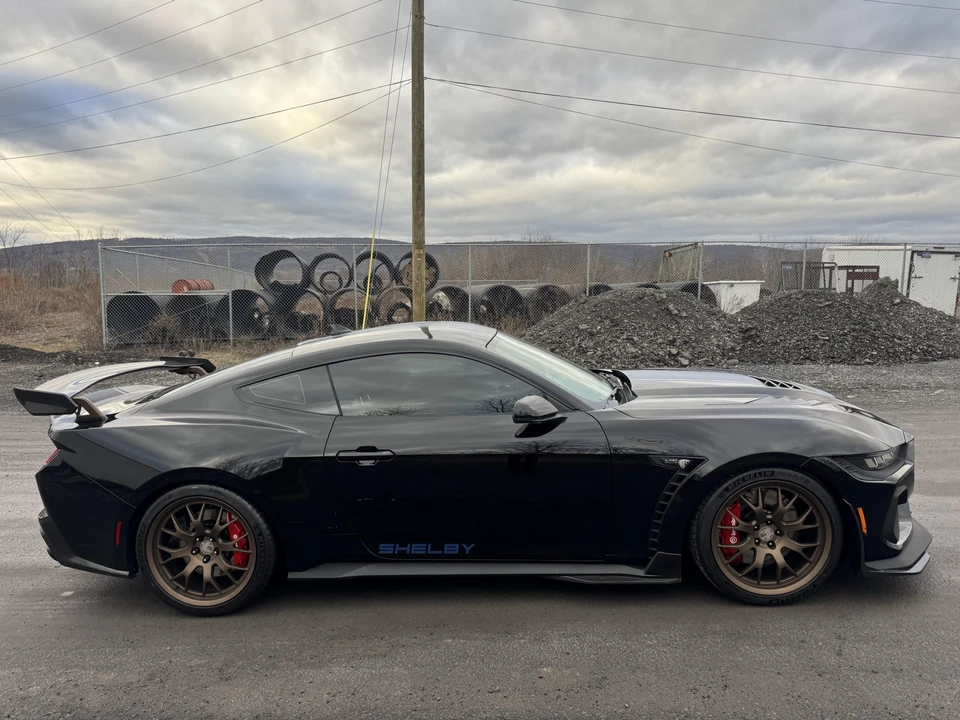 2025 Ford Shelby Mustang - Image 26 of 31