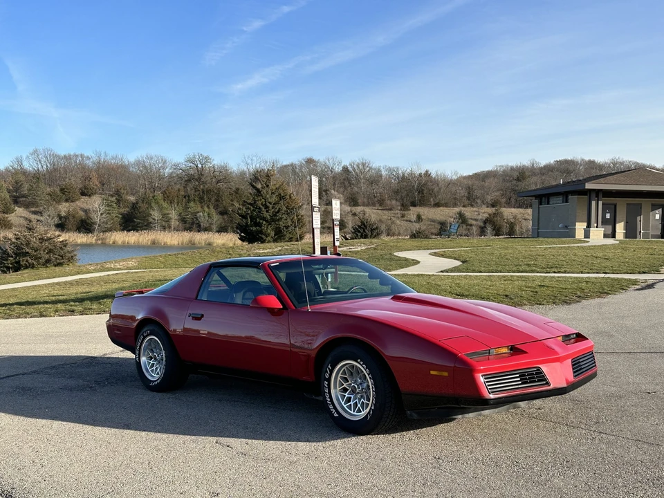 1982 Pontiac Firebird Trans Am 3rd Gen - Image 5 of 31