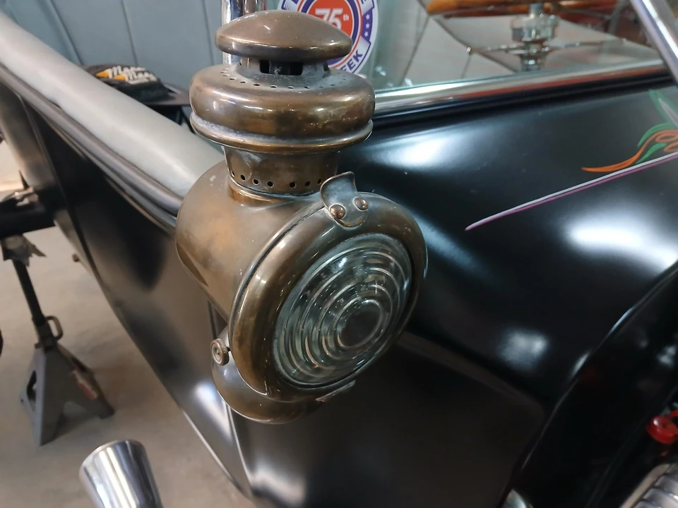 Ford Hot Rod - Image 31 of 31