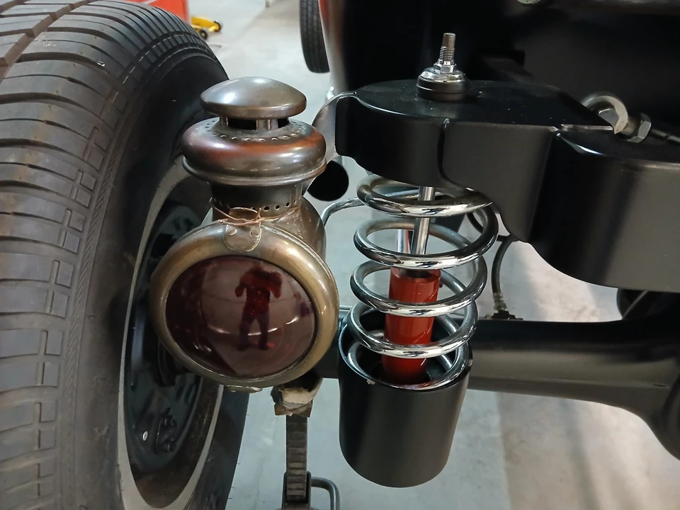 Ford Hot Rod - Image 19 of 31