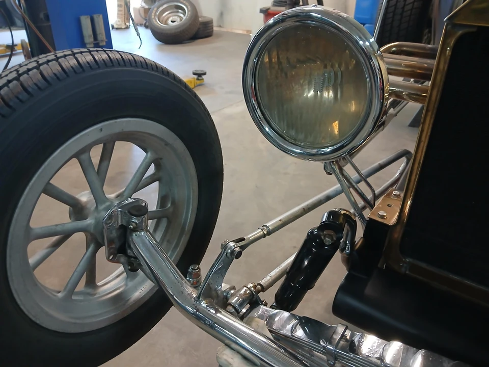 Ford Hot Rod - Image 15 of 31