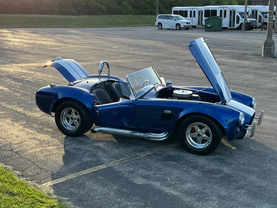 Shelby Cobra Replica - Image 8 of 31