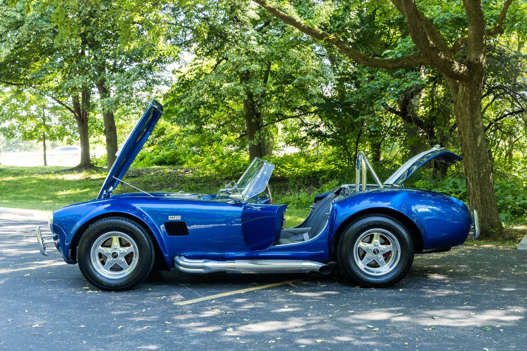Shelby Cobra Replica - Image 25 of 31