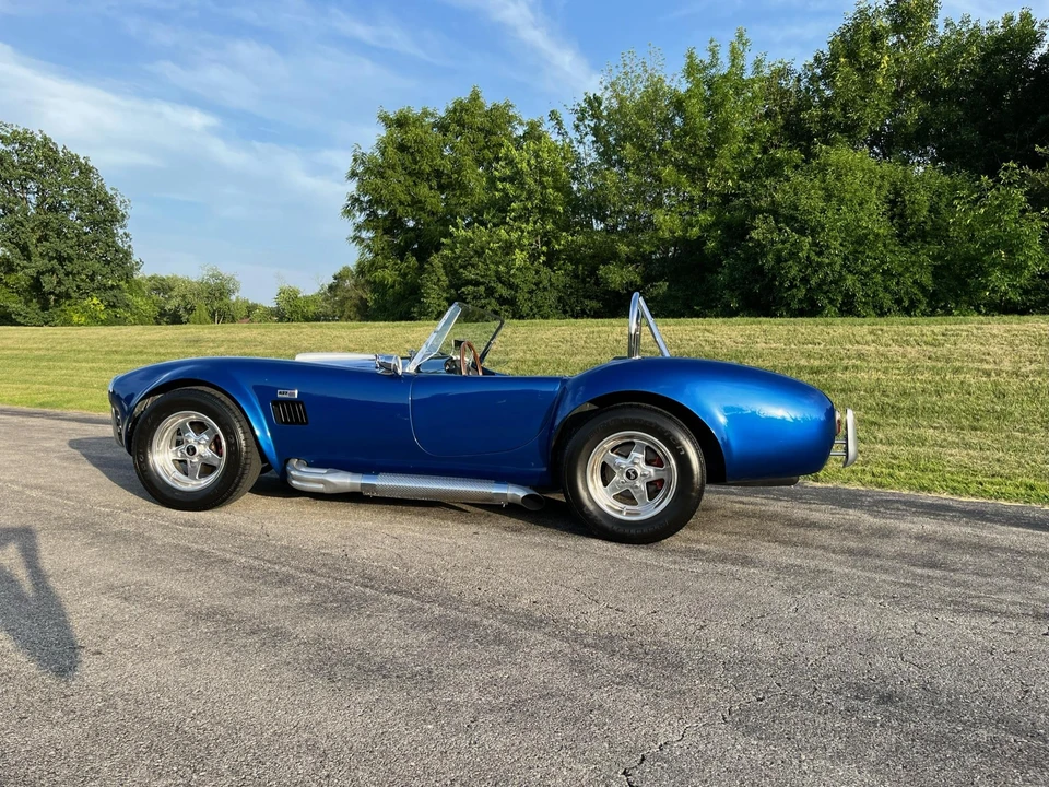 Shelby Cobra Replica - Image 23 of 31