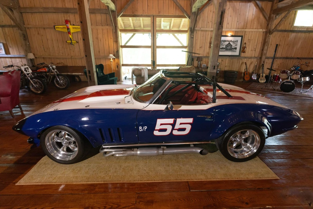 1965 Chevrolet Corvette C2 - Image 15 of 31